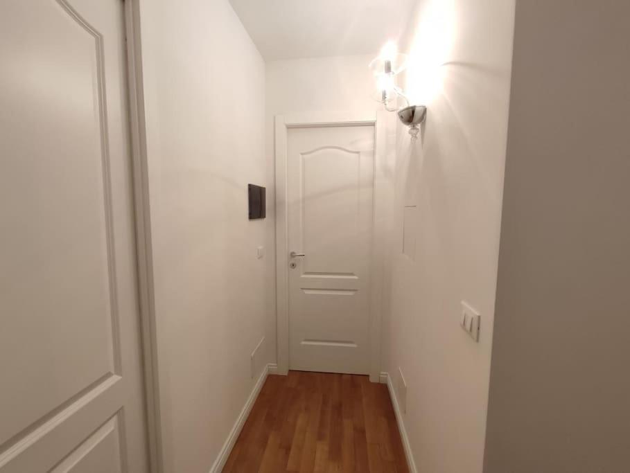 Casa Renova, Intero Appartamento, 2 Camere, Max 4 Ospiti, Trieste Zona Storica 외부 사진